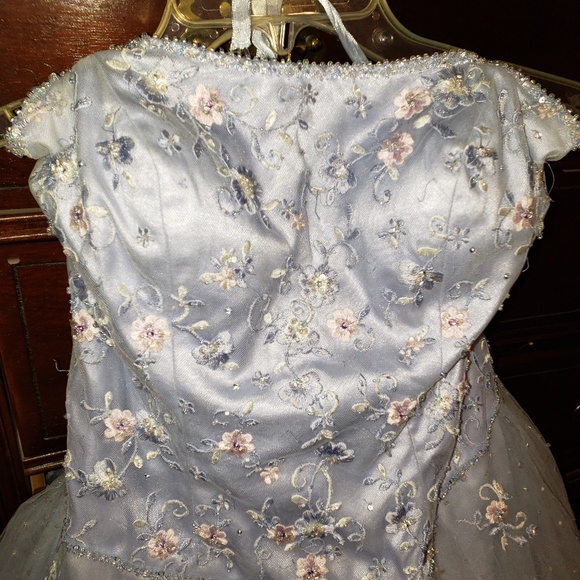 Beautifully beaded prom/ pageant dress - Picture 2 of 3